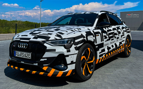 Audi e-tron - Beschriftung